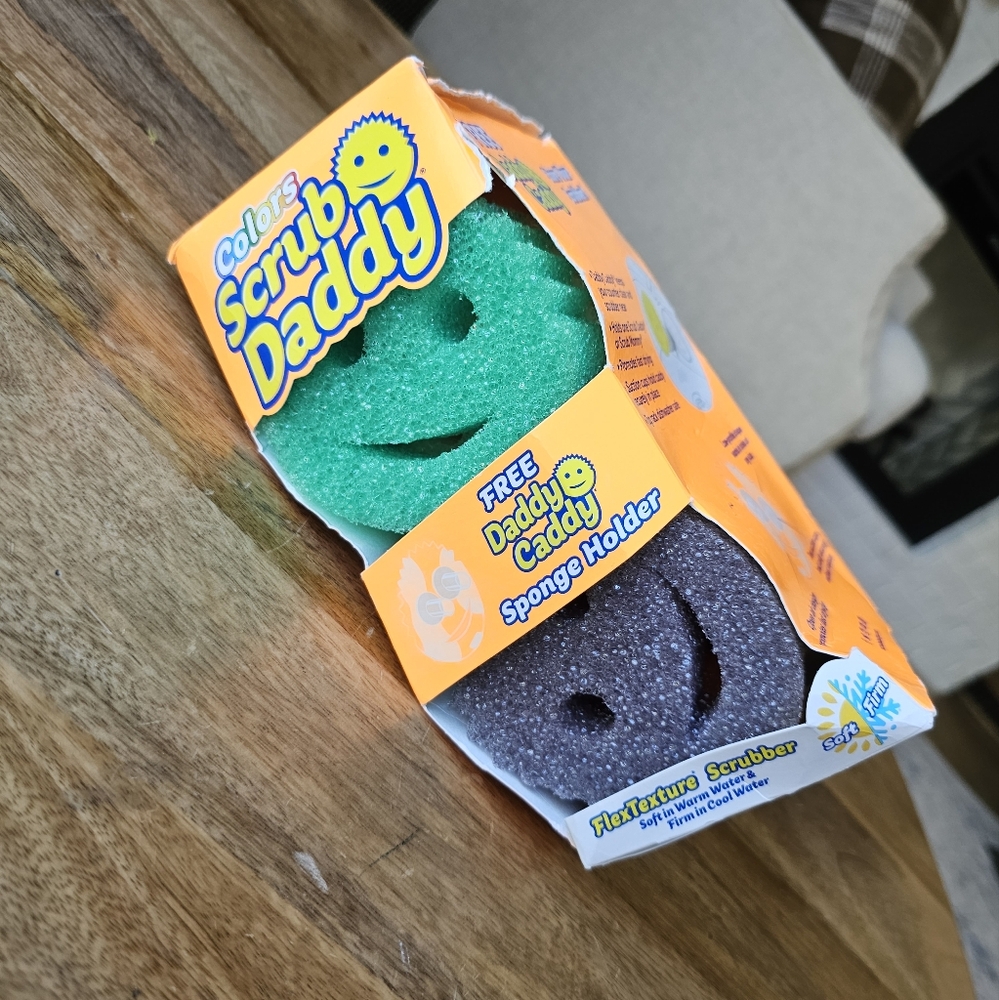 Scrub Daddy colors Sponge Set of 6 with holder